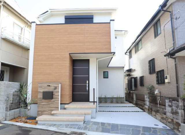 【横浜市旭区笹野台３丁目39-8新築戸建て】★仲介手数料無料★（笹野台小学校・希望ヶ丘中学校）の外観|南ひな壇につき開放感のあるお住まいです