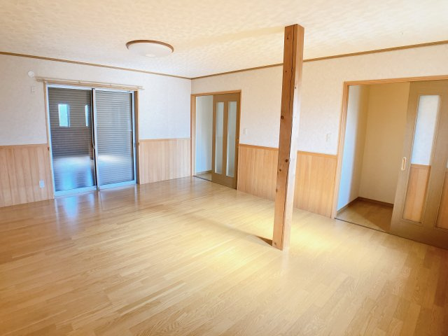 阿久比町　新美様　一軒家の洋室