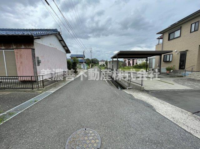 ６２８３３　岐阜市茶屋新田土地の前面道路含む現地写真