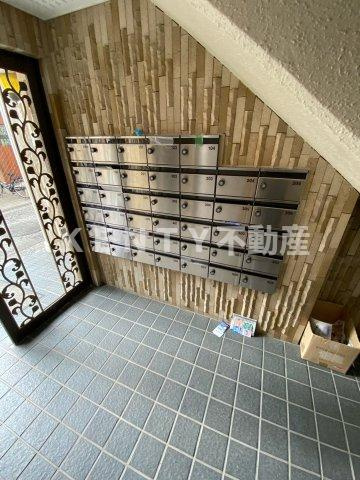 【ロビー】 | ベルサイユ池上 | 落ち着いたロビーです