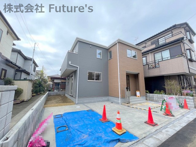 吉川市栄町　新築戸建　全1棟の外観|敷地面積128.40平米のゆとりの邸宅です