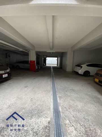 トピレック博多の駐車場