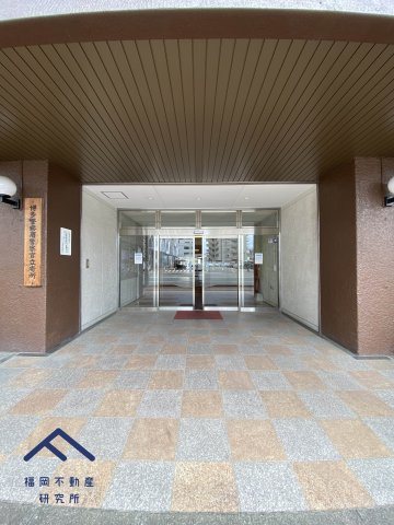トピレック博多のエントランス