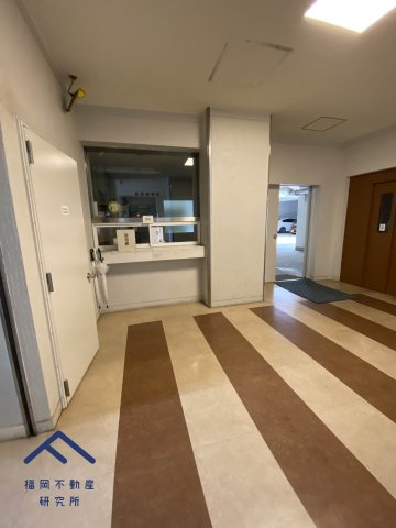 トピレック博多のエントランス