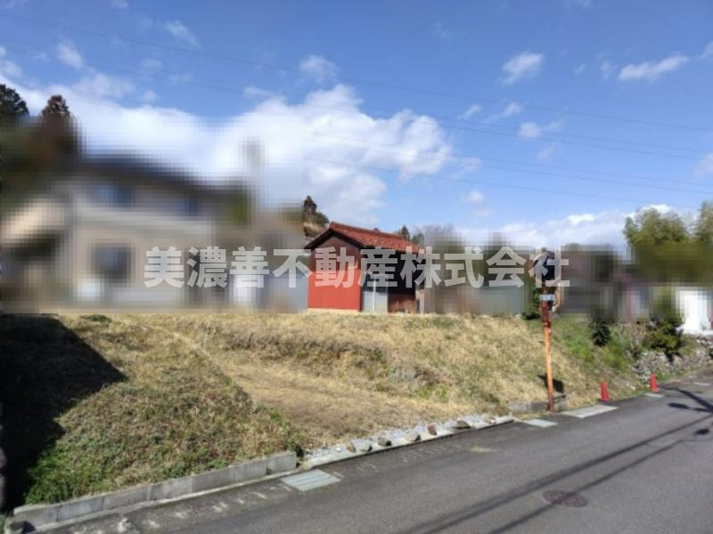 ６２７３５　山県市高木土地の外観