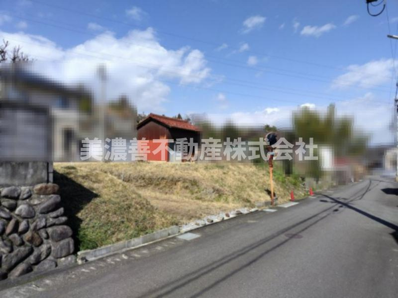 ６２７３５　山県市高木土地の外観