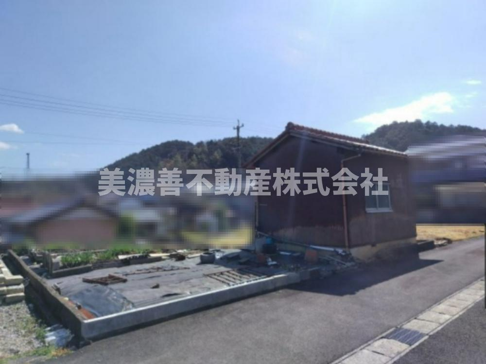６２７３５　山県市高木土地の外観