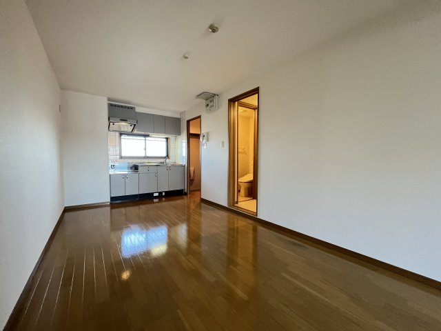 ピアコートBの居間・リビング|イメージ5Cの写真