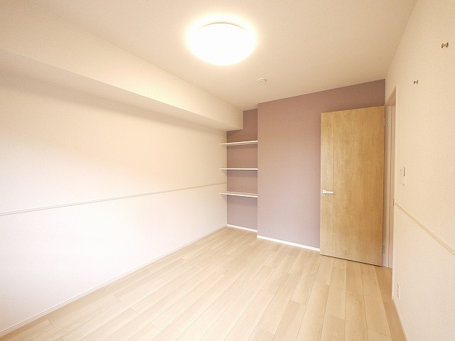 メゾンクレールの洋室|落ち着いた色調の洋室です