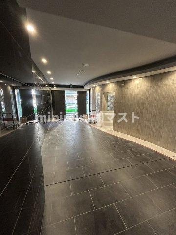 セレニテ九条リアンのロビー