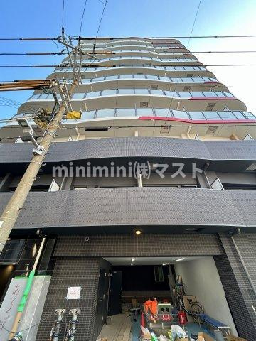 セレニテ九条リアンの外観