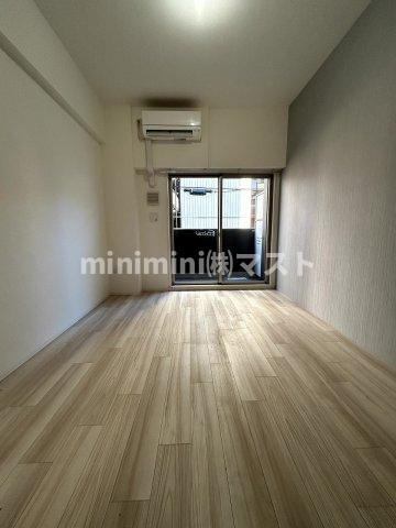 セレニテ九条リアンの居間・リビング