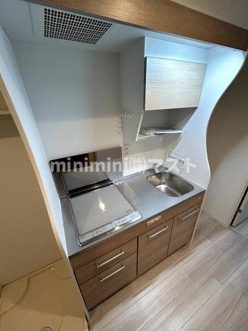 セレニテ九条リアンのキッチン