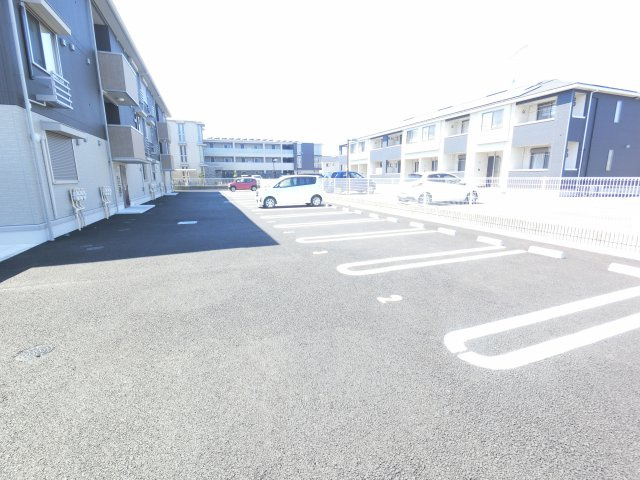【駐車場】 | セレブレイト本城