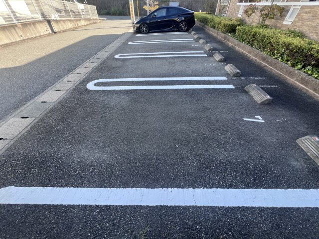 プラムテラスの駐車場