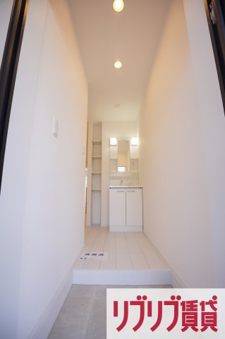 Like作草部2ndの玄関