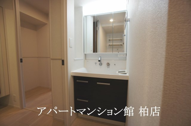 オリエンスの独立洗面台|同施工会社、同型タイプです
