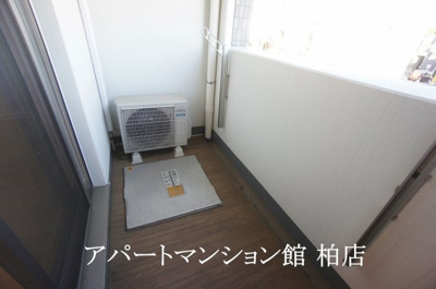 【バルコニー】 | オリエンス | 同施工会社、同型タイプです