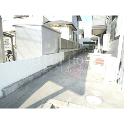 【エントランス】 | マノウールSAKAE | 建物の内部です