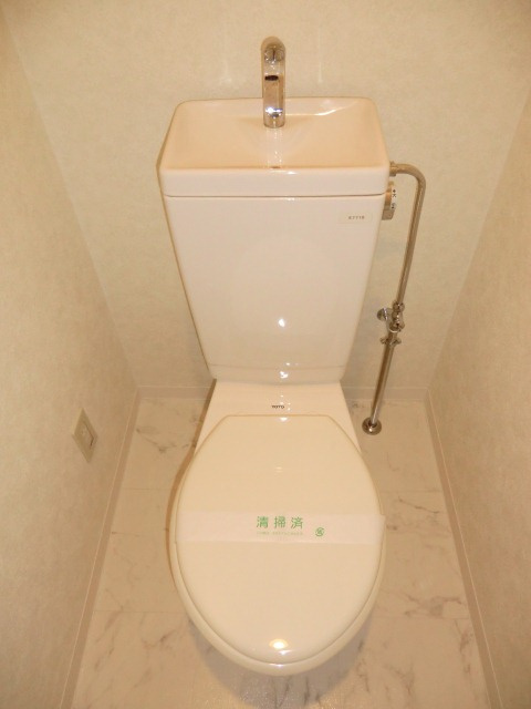 コート十三のトイレ