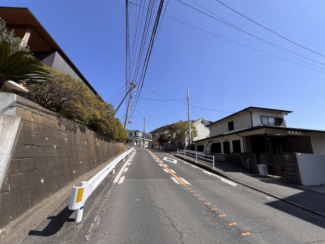 開放感ある眺望　いす式昇降機ありの周辺|住宅街