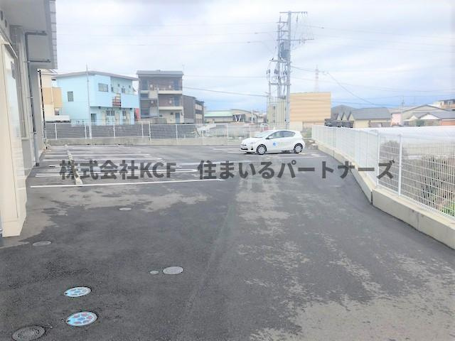 GRANDAIKURUMEの駐車場|カースペースがあります