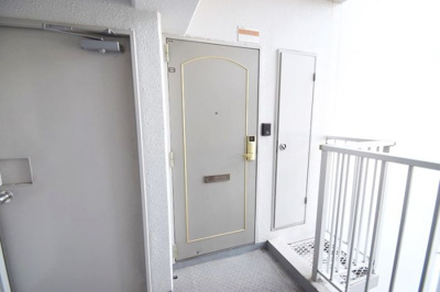 【玄関】 | G-ONE六本松 | 別号室の写真になります。現況優先。