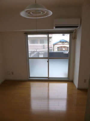 【居間・リビング】 | アーバンタイムス | 別号室の写真になります。現況優先。