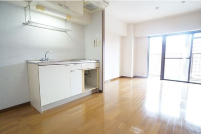 【居間・リビング】 | フォルビート博多 | 別号室の写真になります。現況優先。