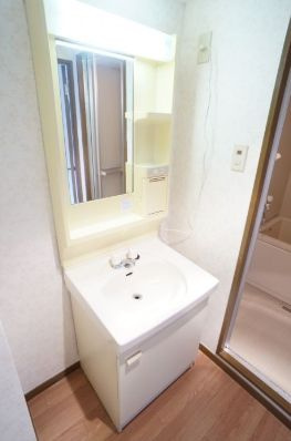 【洗面所】 | フォルビート博多 | 別号室の写真になります。現況優先。