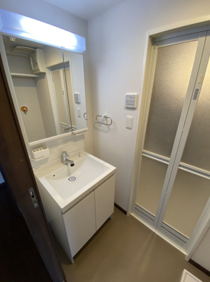 【洗面所】 | FERIO博多駅南 | 別号室の写真になります。現況優先。