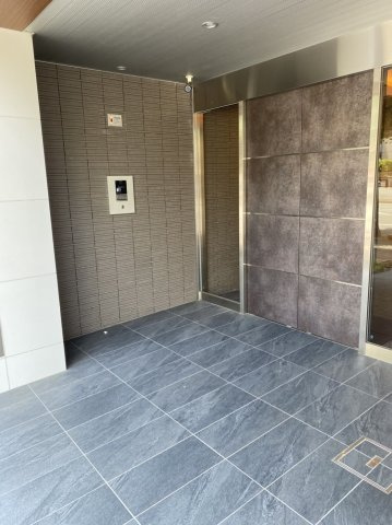【エントランス】 | FERIO博多駅南