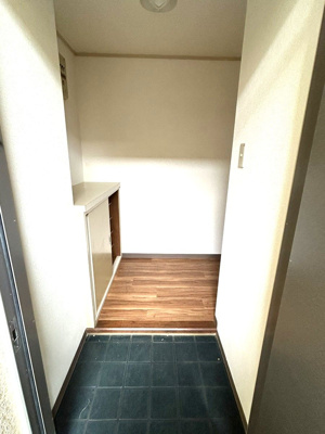 【玄関】 | ニューライフ薬院 | 別号室の写真になります。現況優先。