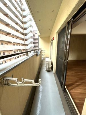 【バルコニー】 | ニューライフ薬院 | 別号室の写真になります。現況優先。
