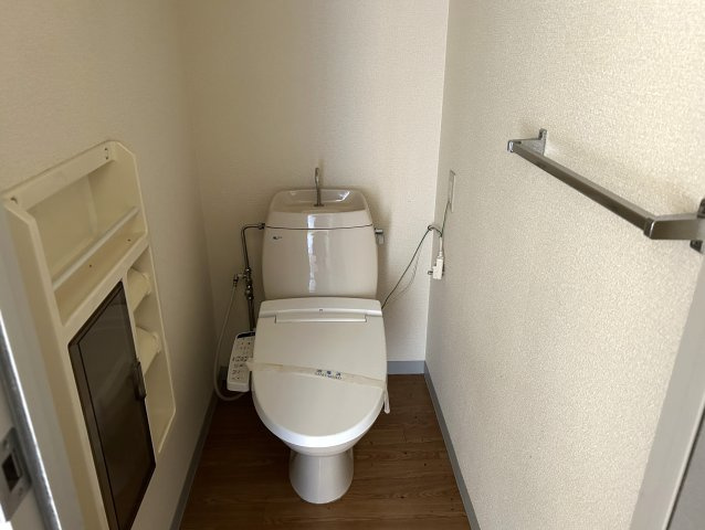 エステイト美の浜Cのトイレ