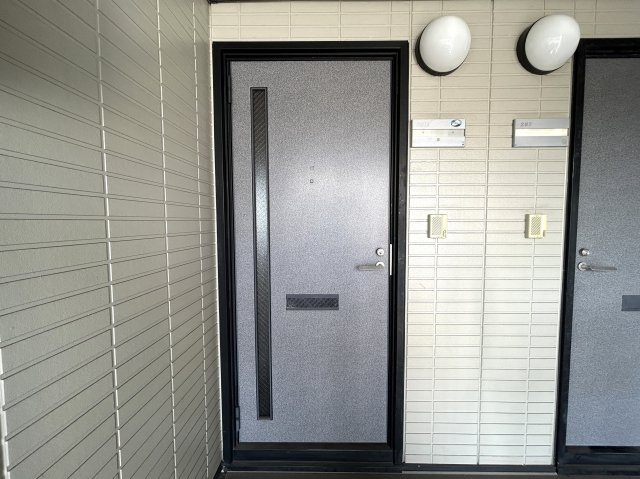 エステイト美の浜Cの玄関