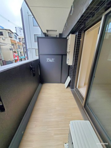 プレサンス南堀江ザ・センス　仲介手数料無料のバルコニー