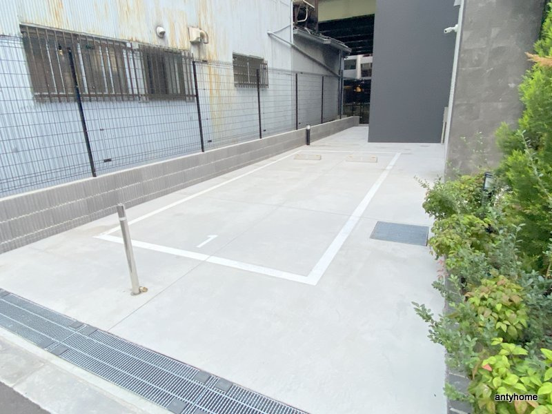 エステムコート堺筋本町　仲介手数料無料の駐車場