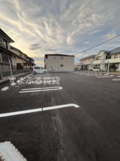 【駐車場】