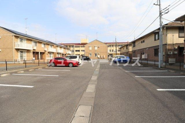 メイプルヒル　Ｉ棟の駐車場