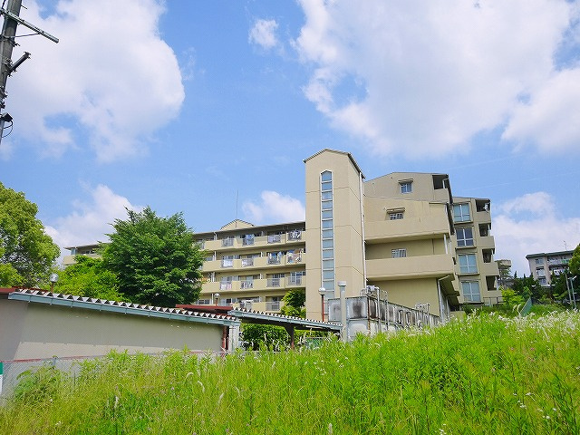 三和平城グランドパレスの外観|外観もきれいです