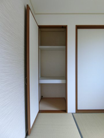 リバーポートあき B棟の収納