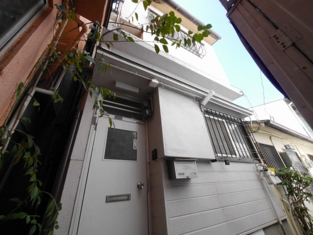 駒ヶ林町1丁目テラスハウスの外観