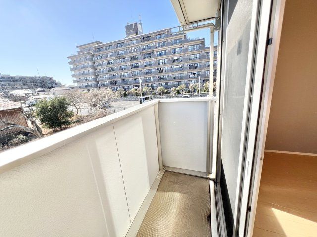 メゾン ブリーゼのバルコニー|※別部屋参考写真