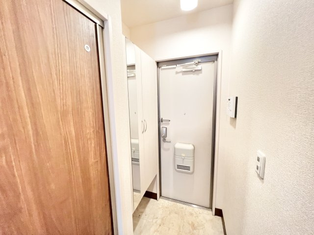 ソウソウの玄関|収納もある玄関です