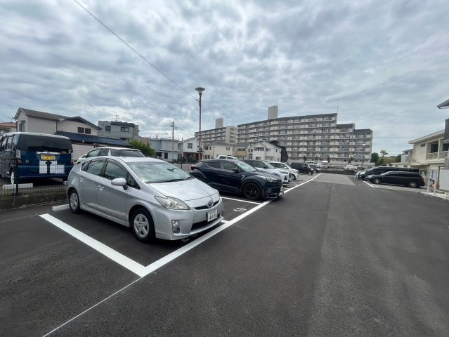オルテンシアの駐車場