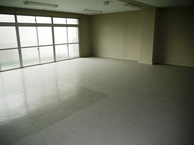 能見通 タワラヤビルの居間・リビング