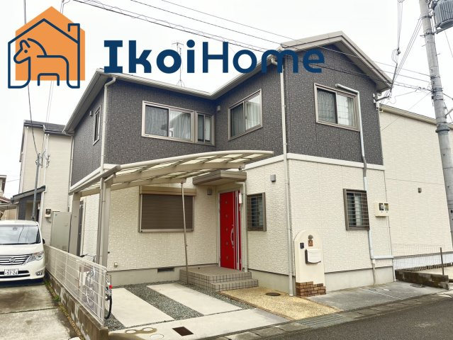 明石市沢野南町2丁目　中古戸建　の外観|●資料・カタログのご請求無料●現地見学可能●現在居住中の中古戸建になります。居住痛のため内部写真はありませんが内覧は可能ですのでお気軽にお問い合わせください。敷地には2台駐車可能です。