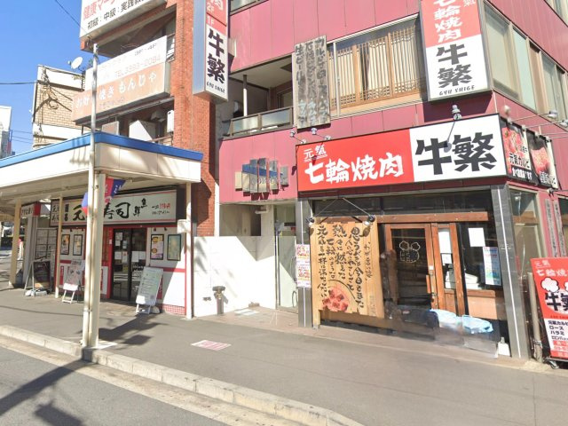 コロナビルのエントランス