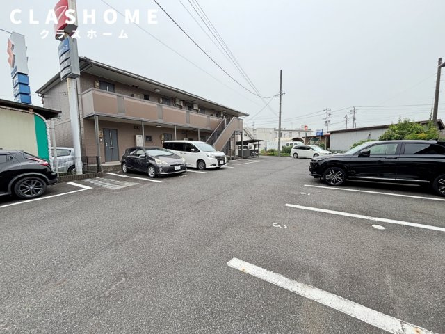 リビングタウン森岡　Ｂ　　刈谷市近郊の賃貸はクラスホームの駐車場